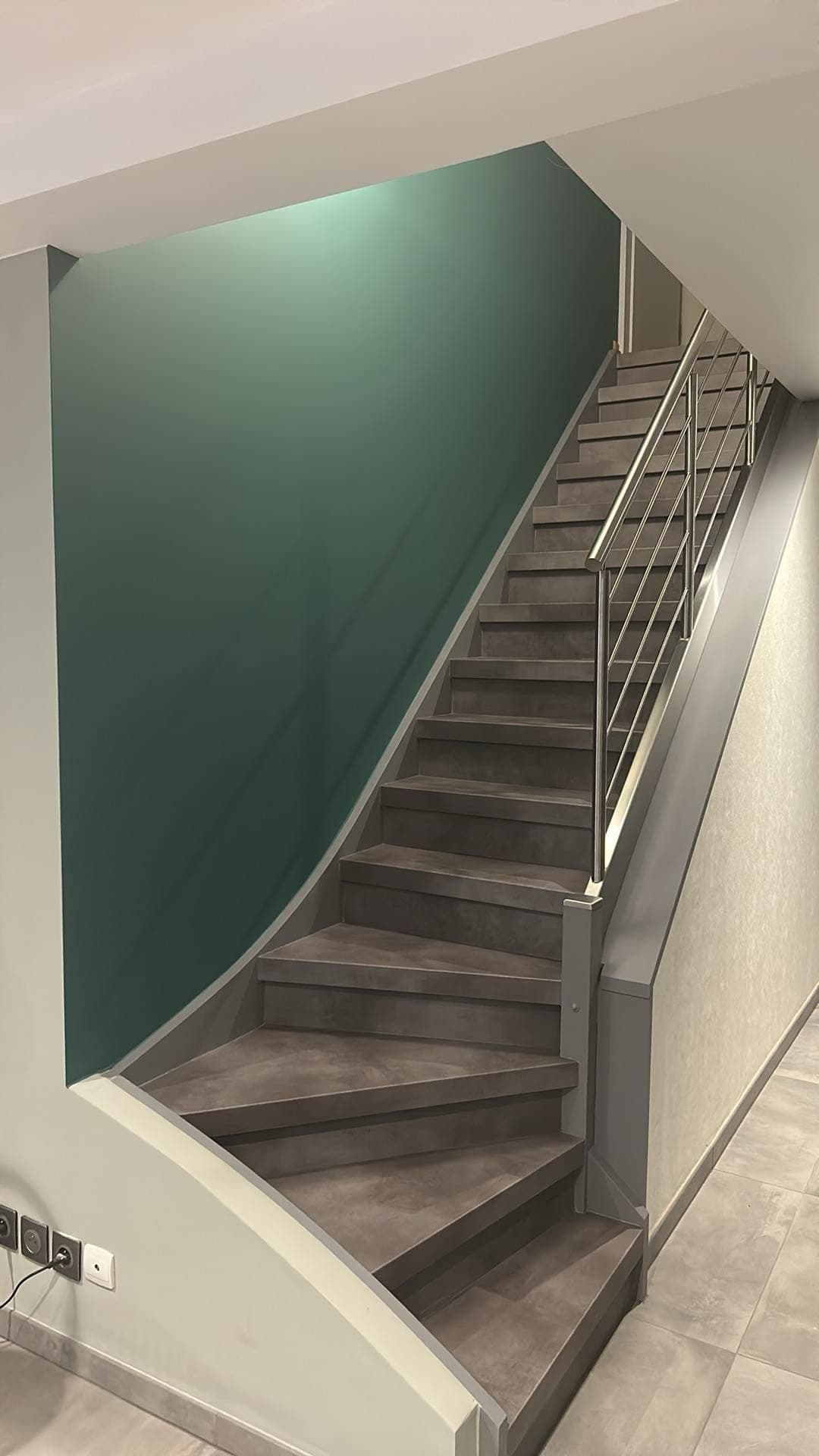 Peinture escalier - Elange - Après
